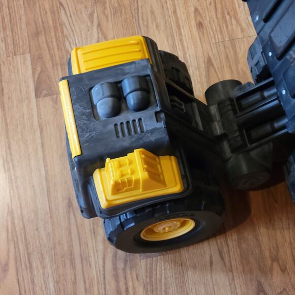 Amazon.com: Tonka Steel Classics Mighty Dump Truck - Made  Tonka Steel Classics Toughest Mighty Dump Truck Yellow Large 18\